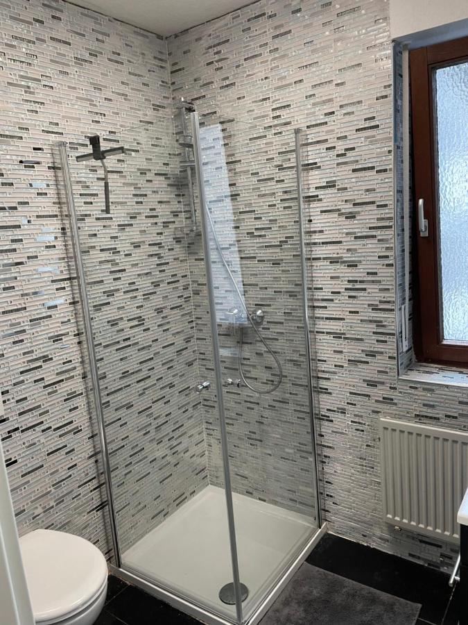 Zimmer Im Herzen Von Durlach Karlsruhe Esterno foto