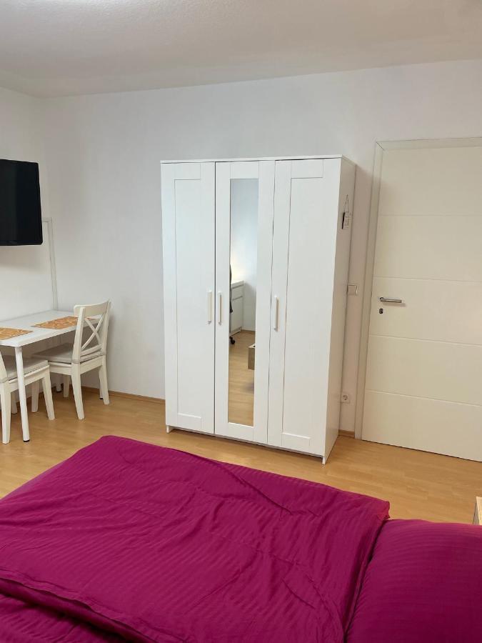 Zimmer Im Herzen Von Durlach Karlsruhe Esterno foto